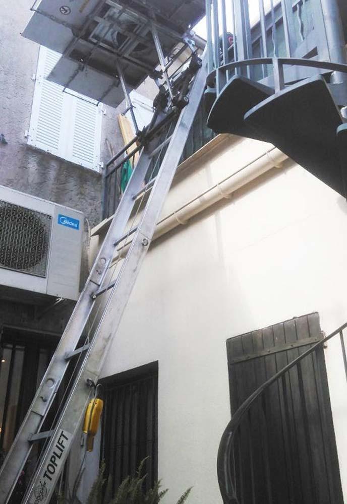 Monte-meubles à louer Toulon